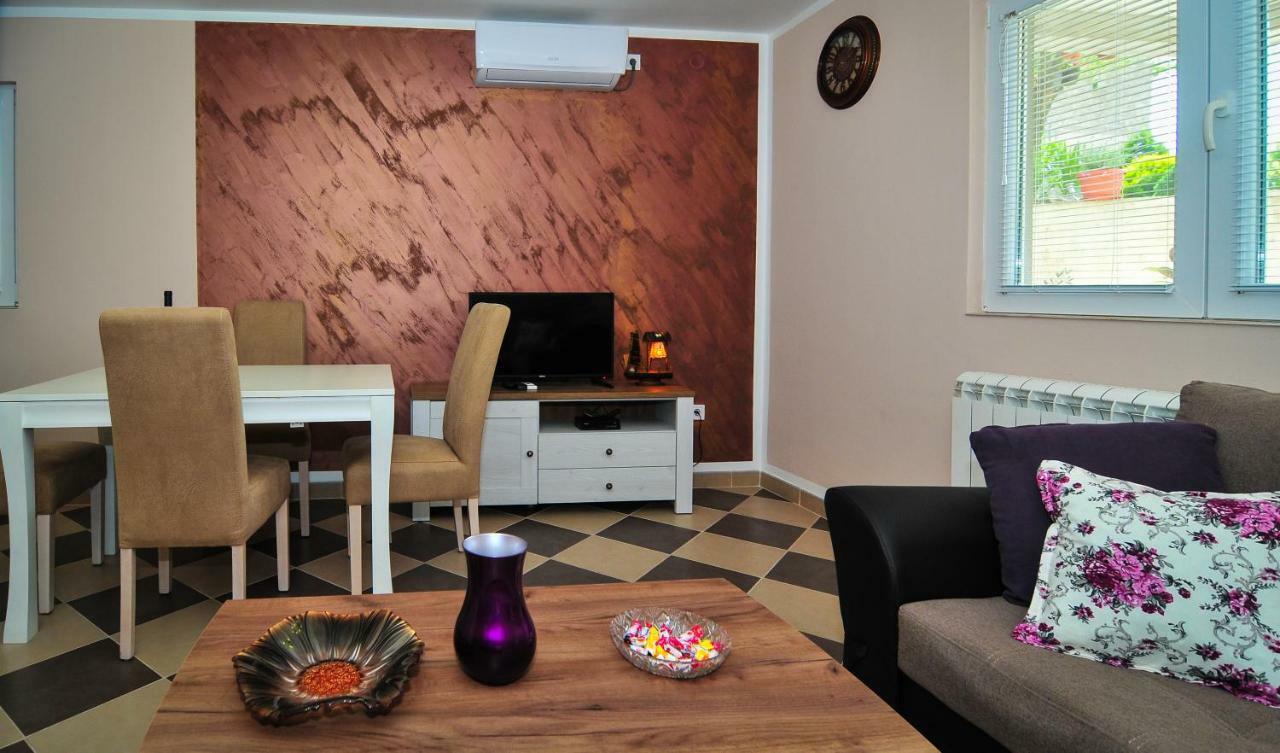Apartment Elena Тиват Экстерьер фото