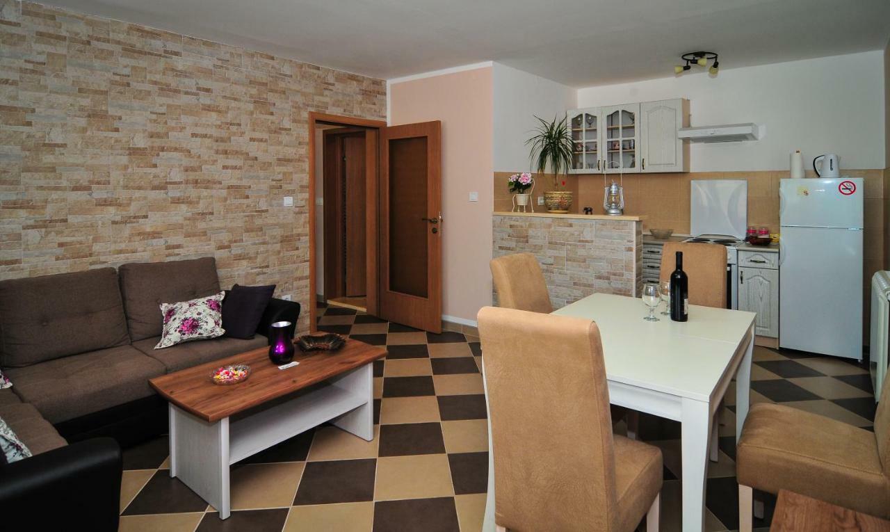 Apartment Elena Тиват Экстерьер фото